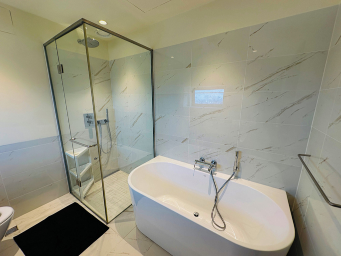 Bathroom 3, Azure Casa at Cinnamon Life Residence, Colombo