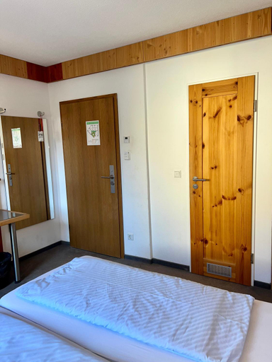 Bedroom 2, Hotel Feuerbacher Hof, Stuttgart