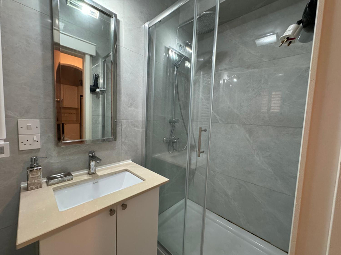 Bathroom 3, Cozy House near the beach in Regina Gardens