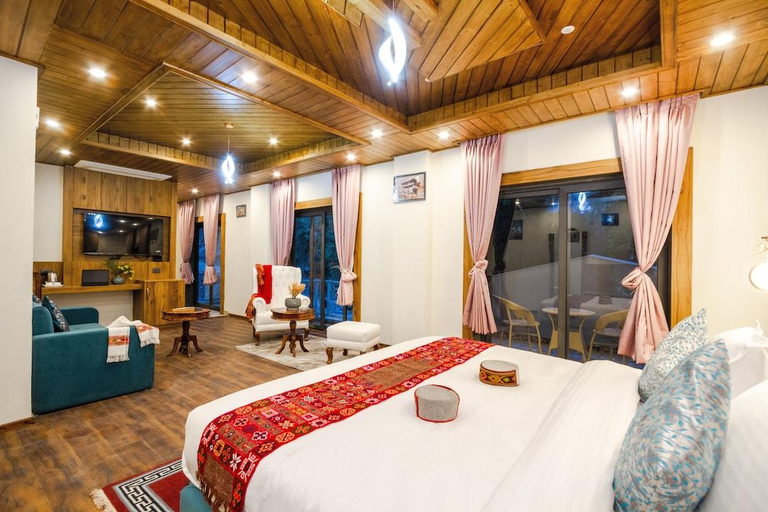 Bedroom 2, Jannat Resort & Spa, Kullu