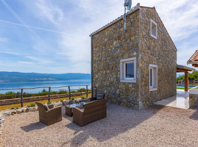 Others 2, Villa Mare, Vrbnik