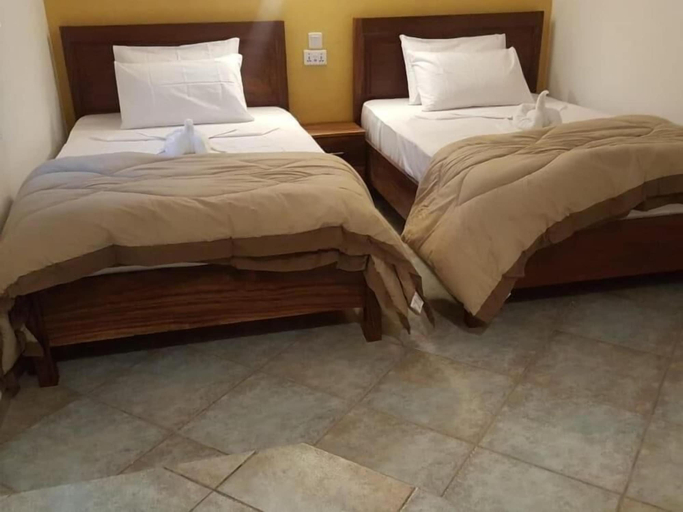 Bedroom 4, TROPIC GARDEN HOTEL, Kanifing