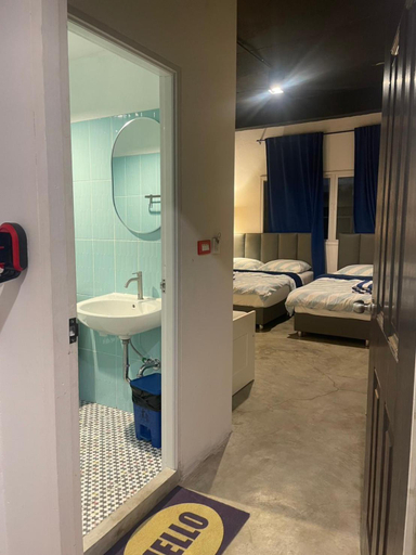 Bedroom 2, MAXi MaMa House, Ratchathewi