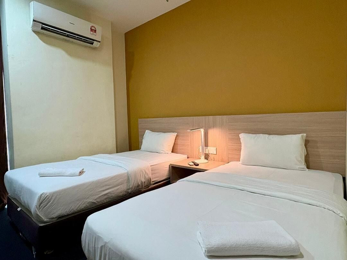Room 5, OYO 91290 Cozitel, Bintulu
