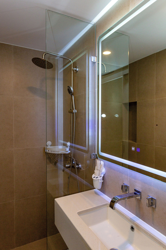 Bathroom, Prime Location Condo Pool Gym Sauna C270, Ko Samui