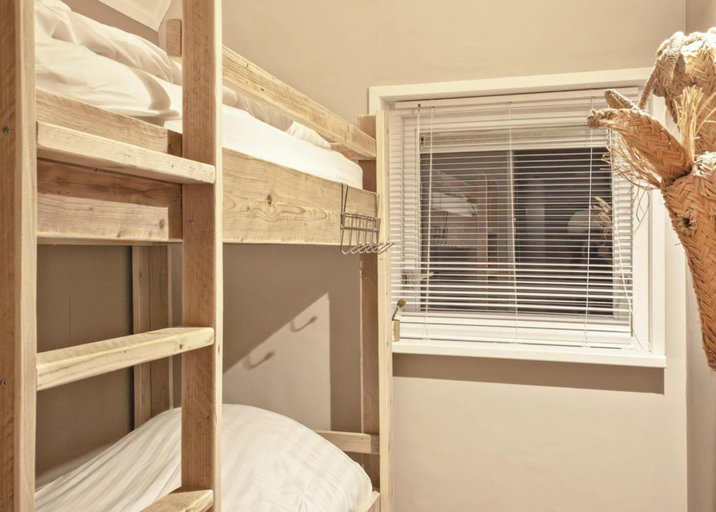 Room 2, 2 Holiday Homes Opposite to Each Other, Boarnsterhim