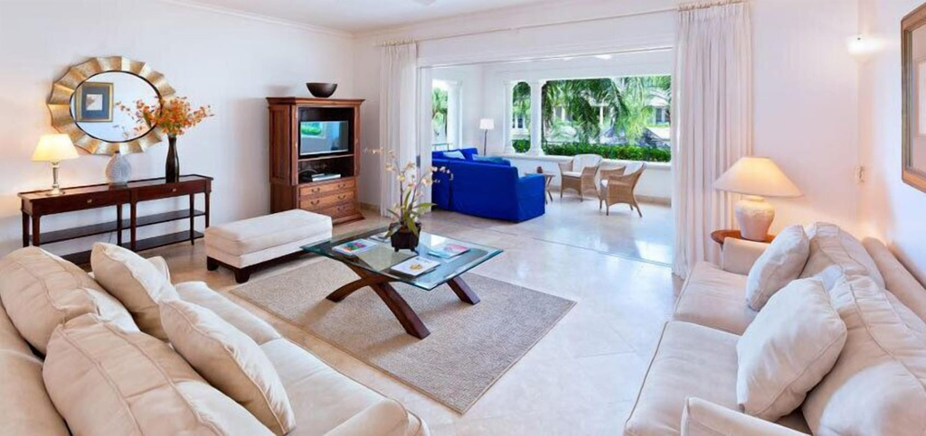Living room, Schooner Bay 206 - The Palms