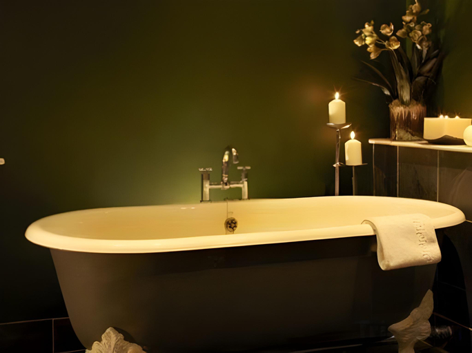 Bathroom 5, Feversham Arms Hotel & Verbena Spa, North Yorkshire