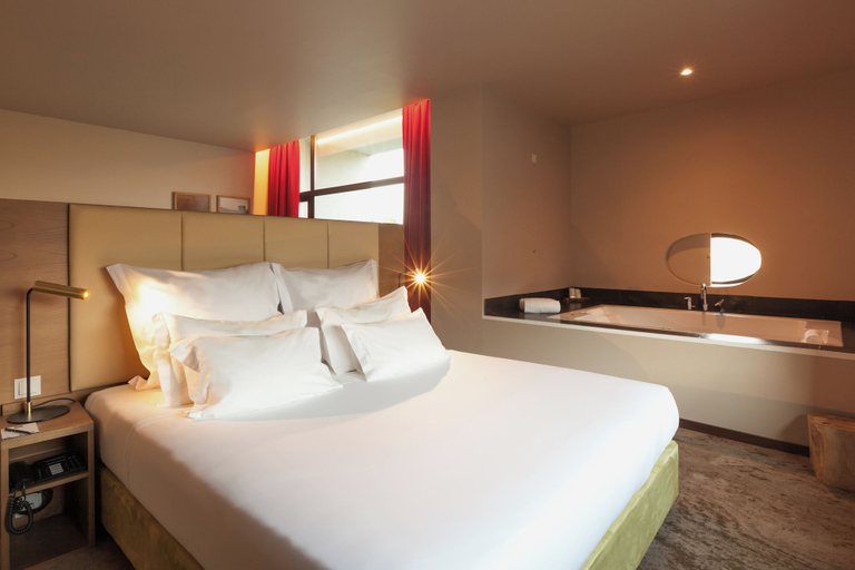 Bedroom 3, Douro Palace Hotel Resort and Spa, Baião