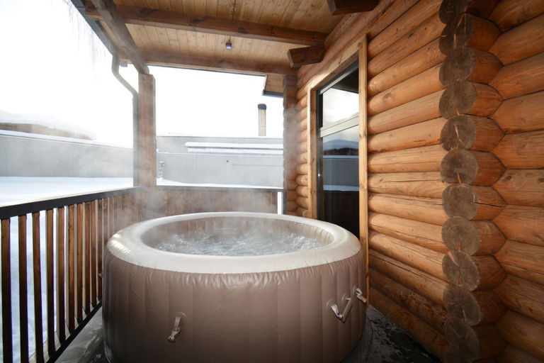 Hot tub 4, Homma Aparan