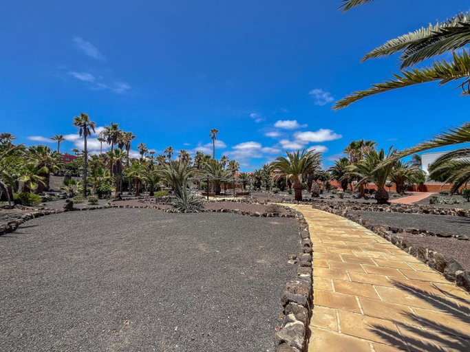 Others 5, Oasis Royal 13 apartamento vista piscina Corralejo by Lightbooking, Las Palmas