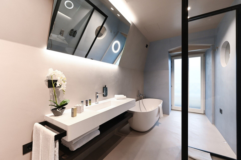 Bathroom 4, Hotel Astoria Rapallo, Genova