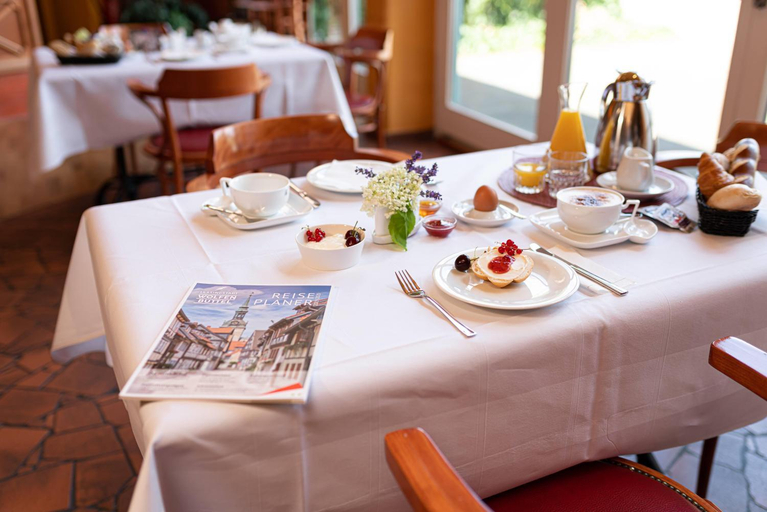 Food & Drinks 5, elaya hotel wolfenbuettel, Trademark Collection by Wyndham, Wolfenbüttel