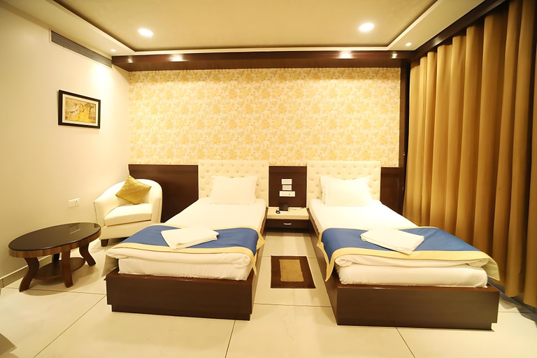 Bedroom 2, Hotel Panchsheel, Faizabad