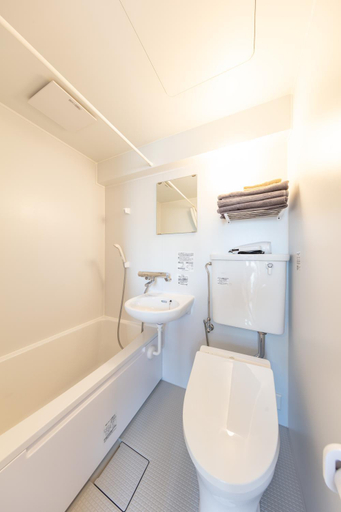 Bathroom, Early Arc Osaka, Osaka
