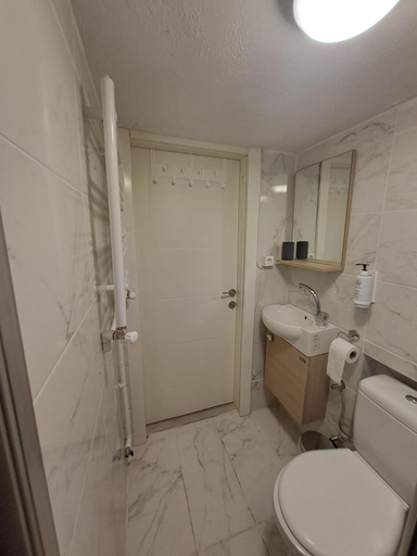 Bathroom 2, Tumer House Sultanahmet, Fatih