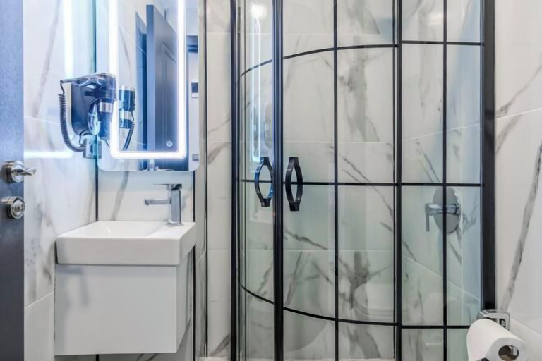 Bathroom 5, Solin Airport Hotel, Arnavutkoy