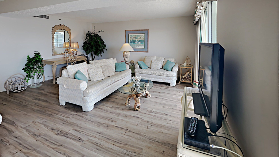 Primary image, South Hampton 506, Horry