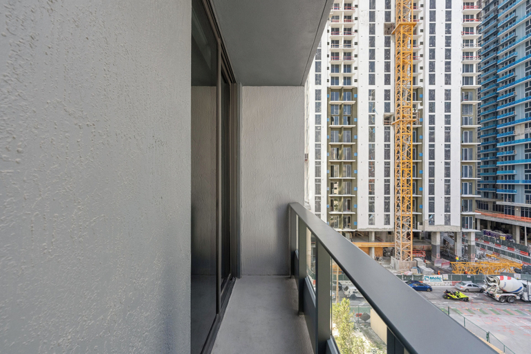Balcony 5, 501 First - Steps from Bayside, Miami-Dade