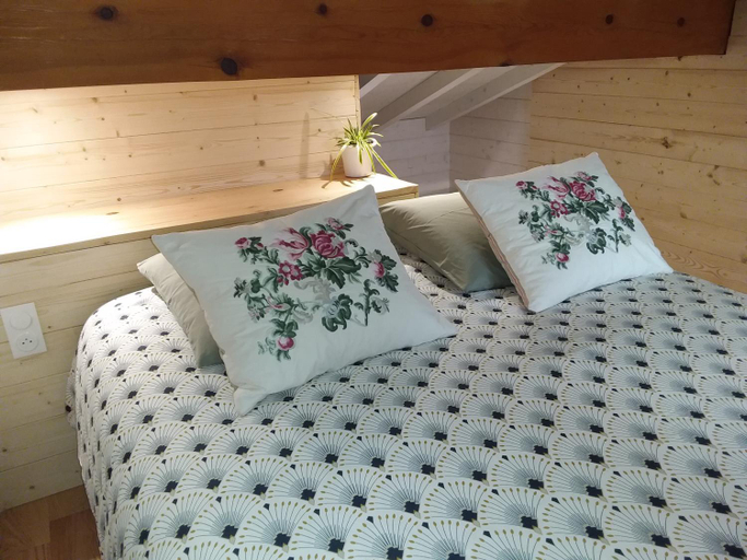 Bedroom 2, Goitik Ikusita, Pyrénées-Atlantiques