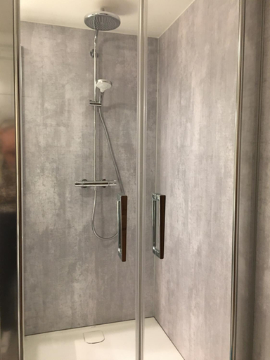 Bathroom 3, Bienvenue en Alsace, Bas-Rhin
