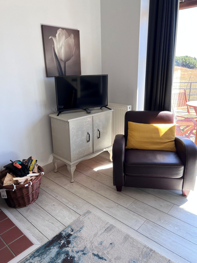 Living area 4, Bucks Farm Holiday Cottages, Isle of Wight