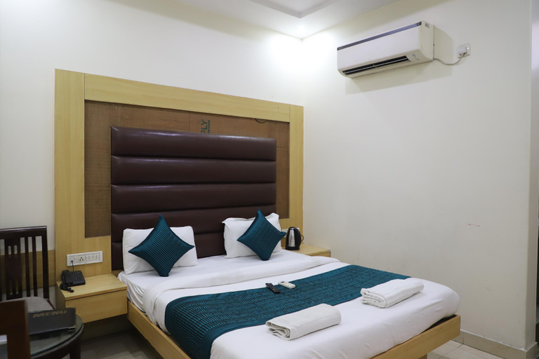 Bedroom 2, Hotel Lav-Kush Deluxe, Delhi