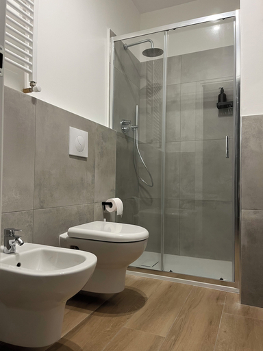 Bathroom 2, B&B Malnati 3 Urban Living Milanosansiro, Milano