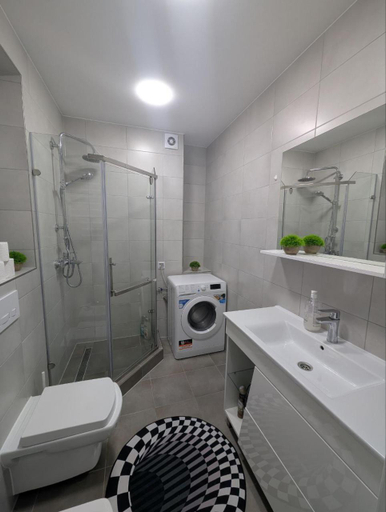 Bathroom, GoRent Business Luxury Apartment 76