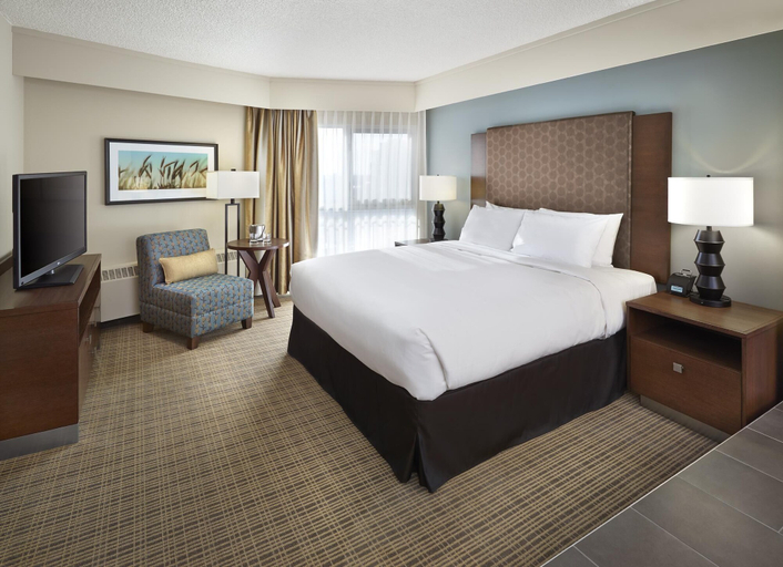 Bedroom 3, DoubleTree by Hilton Hotel & Conference Centre Regina, Division No. 6