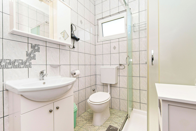 Bathroom 4, Apartments Miljenko, Pašman