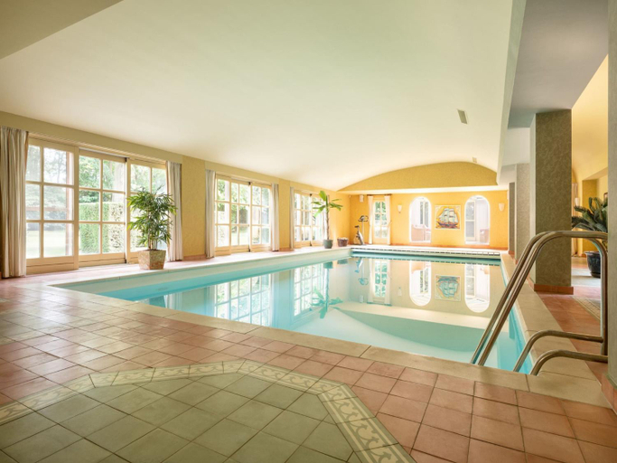 Sport & Beauty 3, Beautiful Villa in Drunen with Private Heated Pool, Heusden