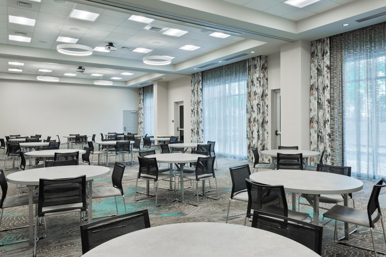 Food & Drinks 5, Hampton Inn & Suites Atlanta Buckhead Place, Atlanta