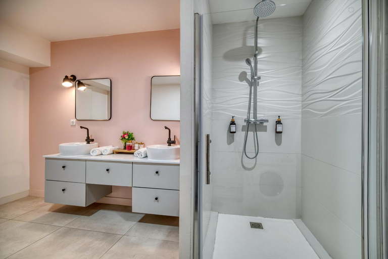 Bathroom 4, Coteaux en Vue, Haute-Garonne