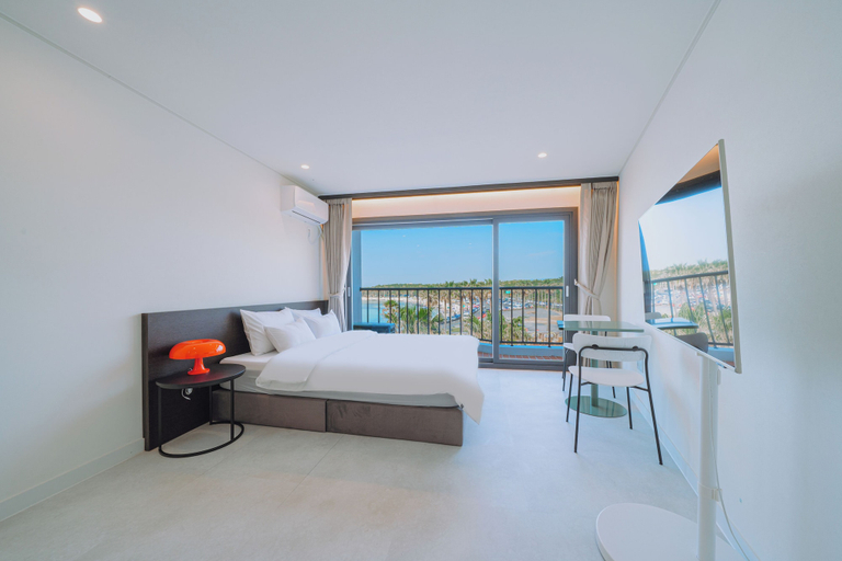 Room 2, Geumneung inn, Jeju