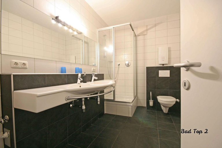 Bathroom 5, Almliesl ZELL-232, Zell am See