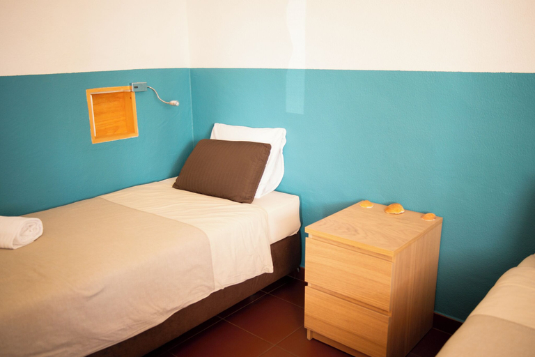 Bedroom 3, Wax Hostel & Apts, Faro