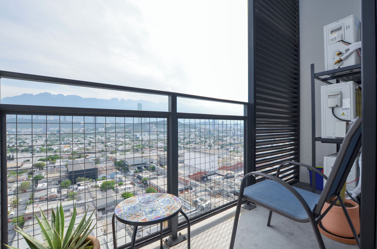 Balcony 3, KYO Constella, Monterrey