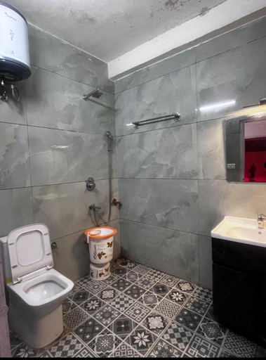 Bathroom 3, Solan Regency, Solan