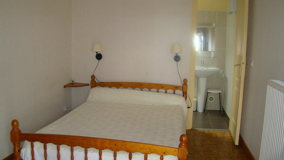 Others 5, CHAMBRES D'HOTES LES GRAVES, Lot