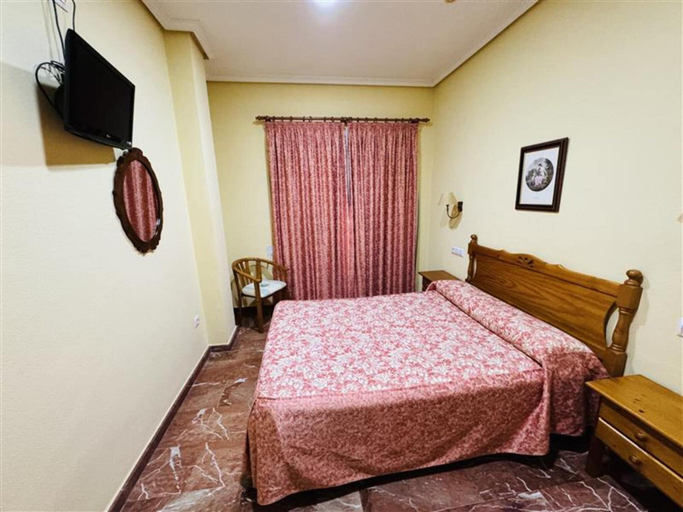 Room 2, Hotel Albohera Playa by Belvilla Resorts-suite, Murcia