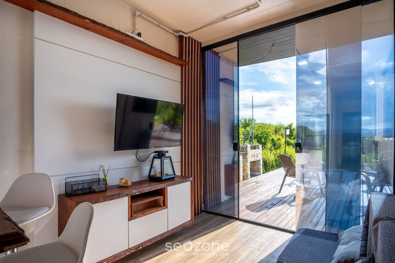 Living area, House w/ BBQ and Lake Access Mat0021, Garopaba
