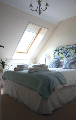 Bedroom 3, Hotel Restaurant Le Lion Verd, Orne