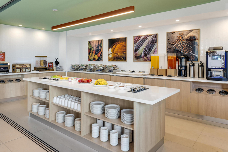 Food & Drinks 5, Hampton By Hilton Guanacaste Airport, Liberia