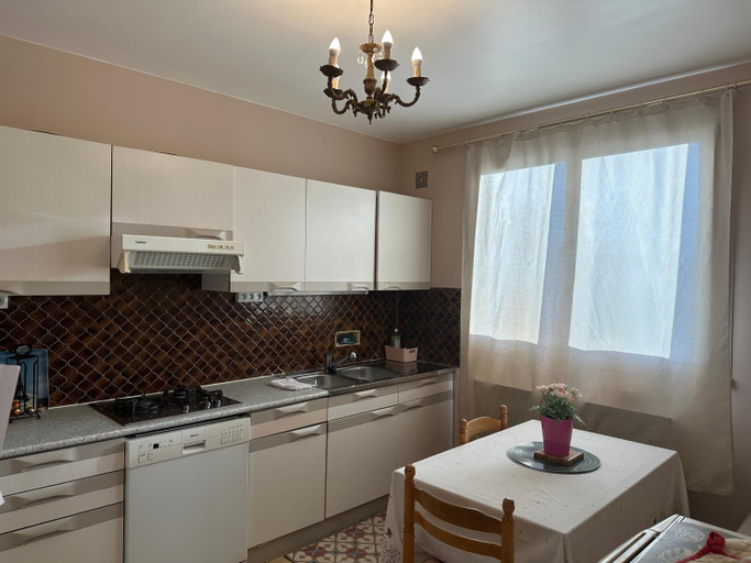Others 3, Maison Grand Paris avec jardin et parking prive proche RER B et M14, Val-de-Marne