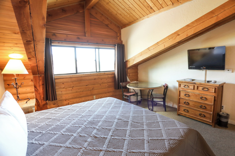 Bedroom 3, The Boulder Creek Lodge, Boulder
