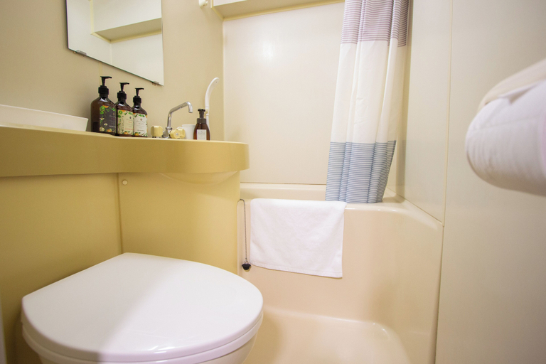 Bathroom, HOTEL Dorf Komondo, Fukuoka