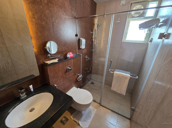 Bathroom 5, Spree Resort At Century Wintersun, Bangalore Rural