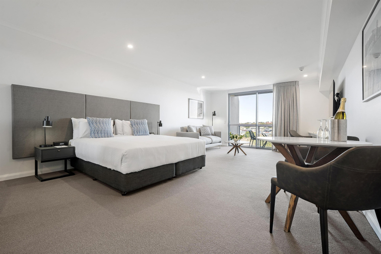 Bedroom 4, Oaks Toowoomba Hotel, Toowoomba - Central