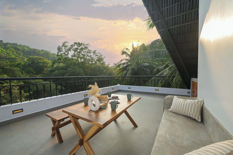 Outdoor dining 4, Anjuna Casa Nova, North Goa